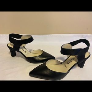 Brand new Ann Klein iFlex black heels